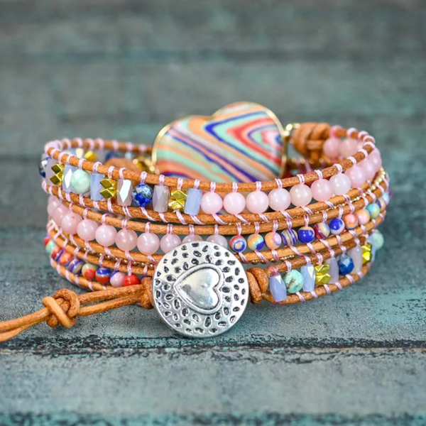 Handgefertigtes 5-lagiges Wickelarmband aus Leder mit Jaspis-Herz